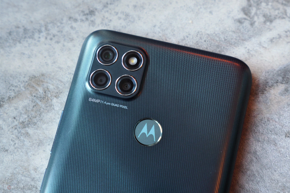 Motorola Moto G 10, economico ma limitato